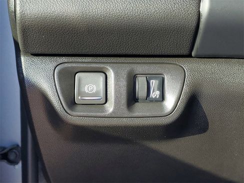 Used 2023 GMC Acadia SLT w/ Preferred Package image 21