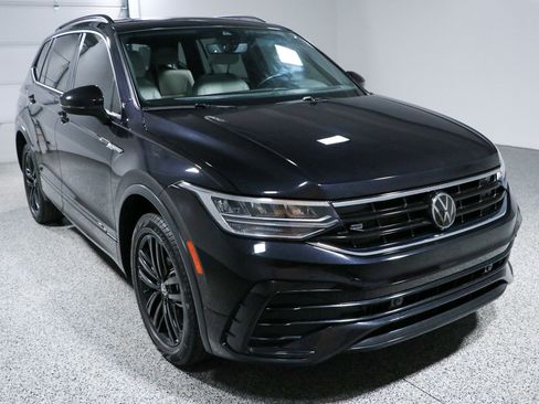 Used 2022 Volkswagen Tiguan SE R-Line AWD/4WD image 5