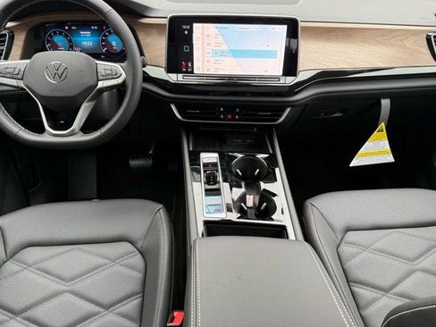 New 2026 Volkswagen Atlas SE image 7