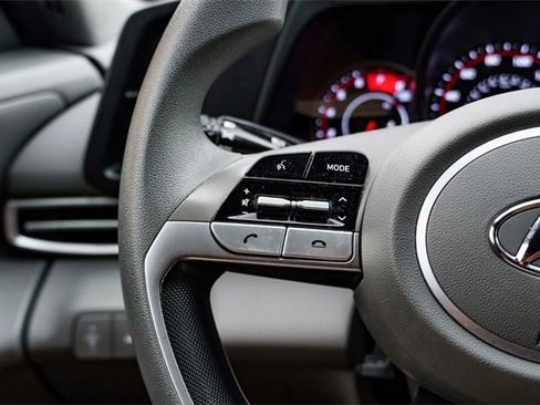 Certified 2022 Hyundai Elantra SEL w/ Cargo Package image 12