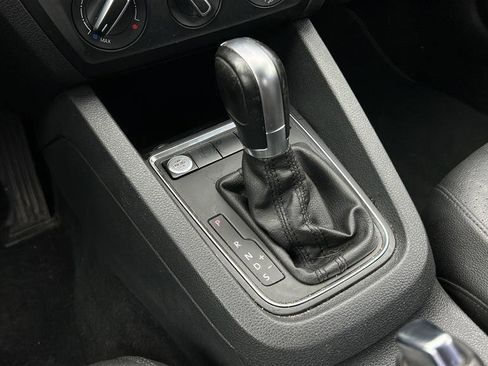 Used 2016 Volkswagen Jetta SE FWD image 21