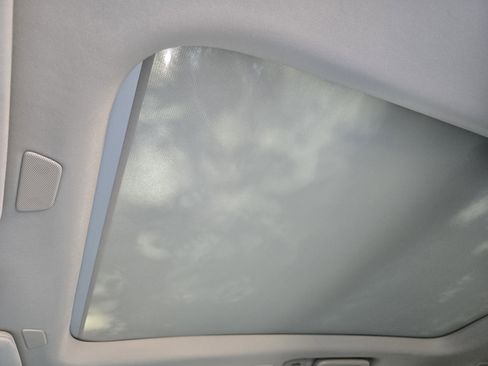 Certified 2025 Volvo XC90 T8 Plus w/ Protection Package Premier image 34