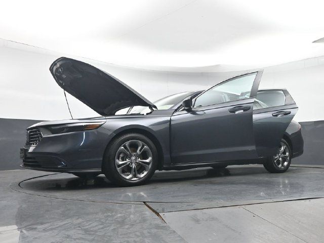 Used 2023 Honda Accord EX image 38