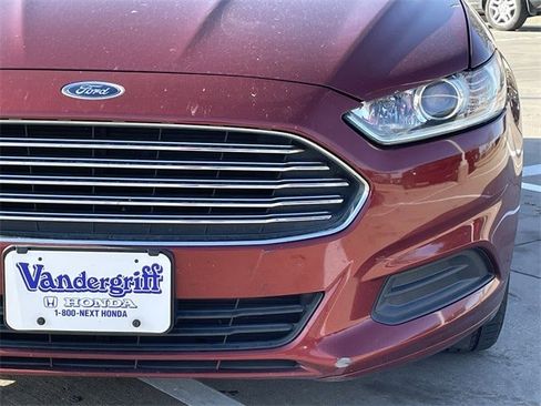 Used 2014 Ford Fusion SE image 8