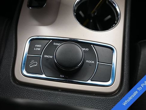 Used 2014 Jeep Grand Cherokee Limited AWD/4WD image 25