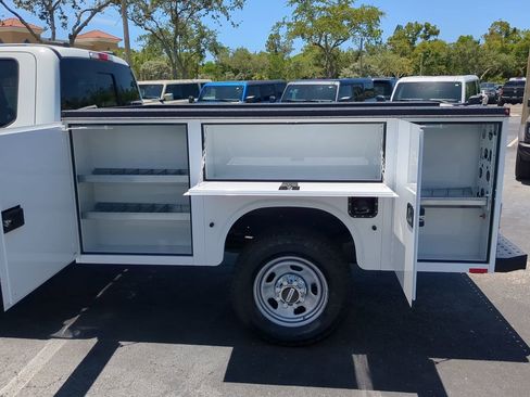 New 2025 Ford F350 XL w/ XL Chrome Package image 14