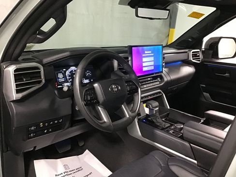 Used 2024 Toyota Tundra Platinum AWD/4WD image 11