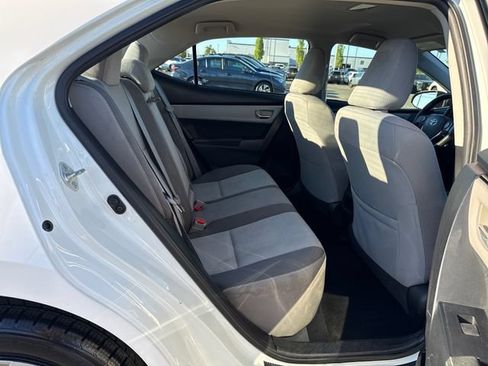 Used 2018 Toyota Corolla LE FWD image 10