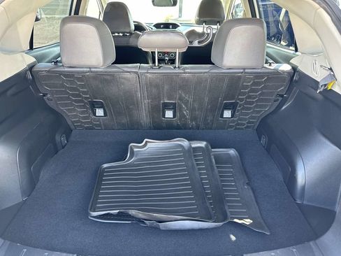 Used 2022 Subaru Crosstrek 2.5i Sport w/ Moonroof Package image 16