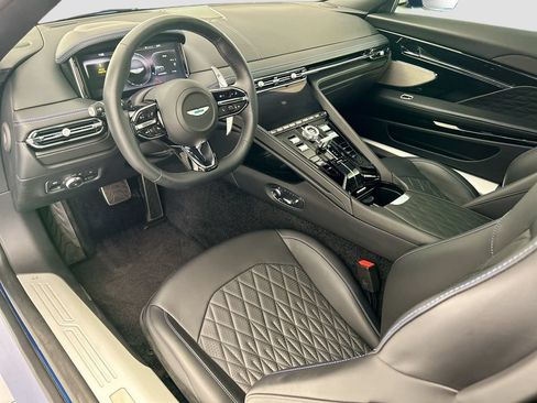 Used 2025 Aston Martin DB12 Coupe RWD image 9