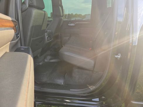 Used 2024 Chevrolet Silverado 2500 High Country w/ Technology Package image 8