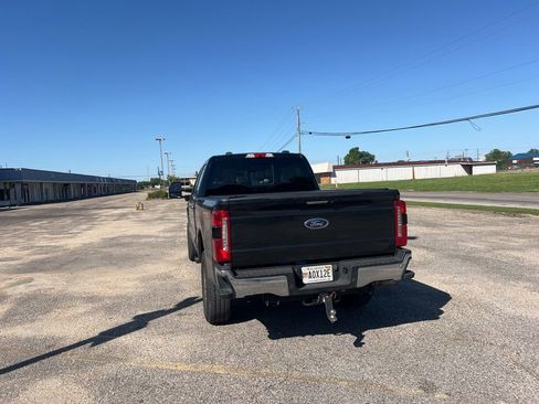 Used 2023 Ford F250 Lariat w/ Lariat Ultimate Package AWD/4WD image 5