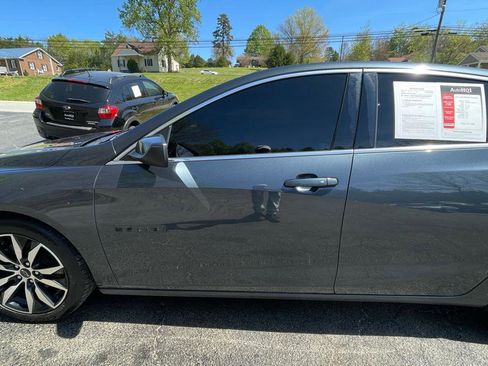 Used 2021 Chevrolet Malibu RS image 3