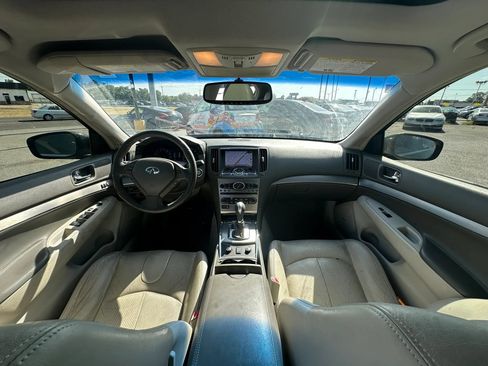 Used 2013 INFINITI G37 x Sedan w/ Premium Pkg AWD/4WD image 2