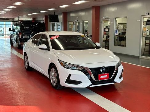 Used 2023 Nissan Sentra S FWD image 2