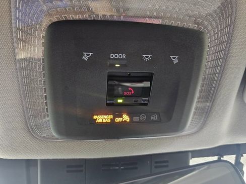 Used 2025 Toyota Prius XLE image 20