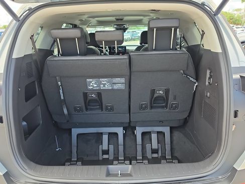 New 2027 Kia Carnival SX FWD image 10