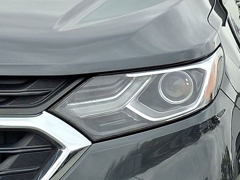 Used 2021 Chevrolet Equinox LS image 9