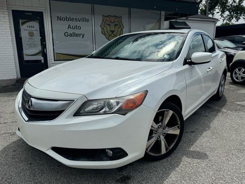 Used 2013 Acura ILX w/ Technology Package FWD image 1
