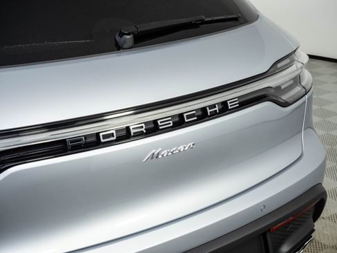 New 2026 Porsche Macan AWD/4WD image 38