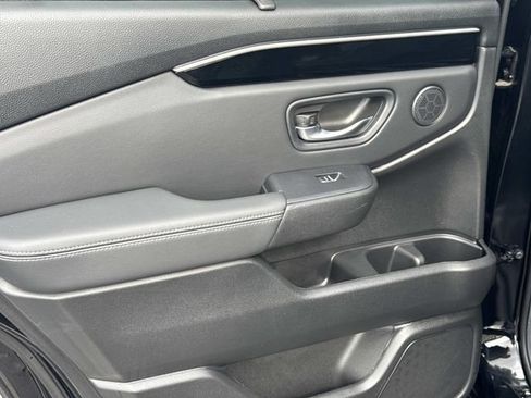 Certified 2024 Honda Pilot EX-L image 12