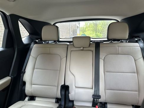 Used 2020 Ford Escape Titanium AWD/4WD image 27