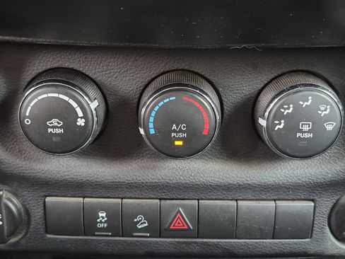 Used 2015 Jeep Wrangler Sport AWD/4WD image 18
