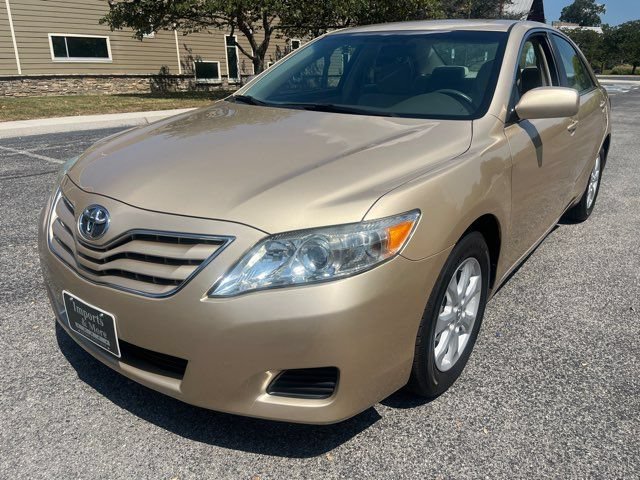 Used 2010 Toyota Camry LE FWD image 25