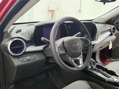 New 2026 Chevrolet Trax LT w/ Midnight Edition FWD image 22