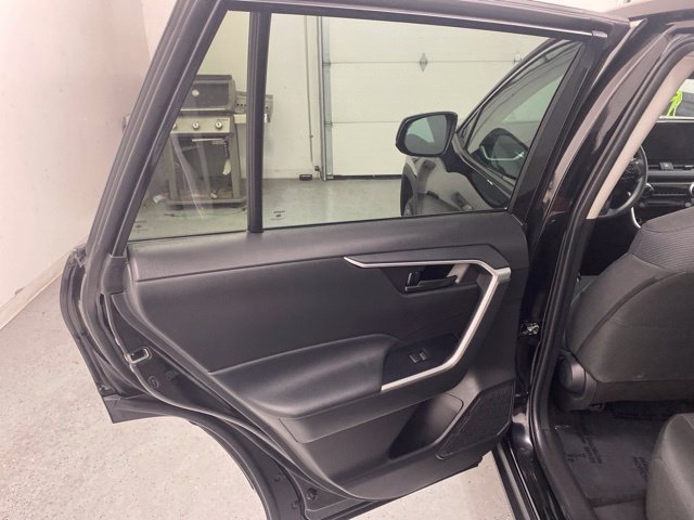 Certified 2025 Toyota RAV4 LE AWD/4WD image 28