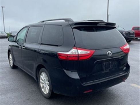 Used 2015 Toyota Sienna XLE w/ XLE Navigation Package AWD/4WD image 5