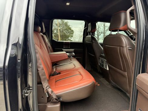 Used 2019 Ford F150 King Ranch w/ Equipment Group 601A Luxury AWD/4WD image 44