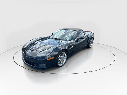 Used 2013 Chevrolet Corvette Grand Sport w/ 3LT Preferred Equipment Group RWD image 4