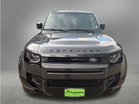 Used 2023 Land Rover Defender 110 V8 AWD/4WD image 8