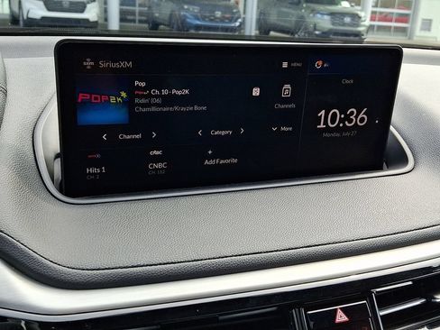 Used 2023 Acura MDX SH-AWD image 3
