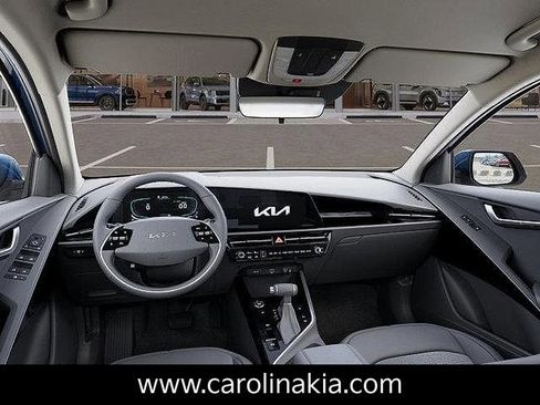 New 2025 Kia Niro EX image 14