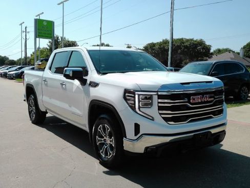 Used 2026 GMC Sierra 1500 SLT RWD image 4