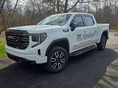Used 2025 GMC Sierra 1500 AT4 w/ AT4 Premium Package