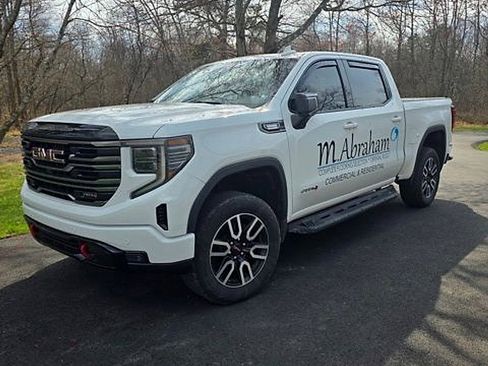 Used 2025 GMC Sierra 1500 AT4 w/ AT4 Premium Package image 1
