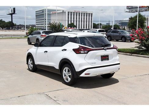 Used 2025 Nissan Kicks Play S FWD image 4