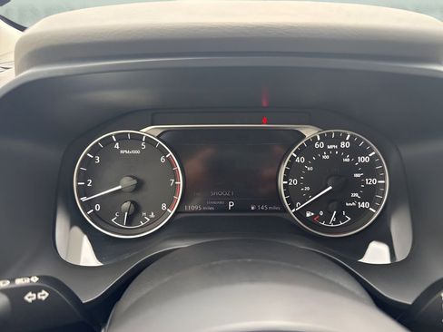 Used 2024 Nissan Rogue SV w/ SV Premium Package FWD image 23