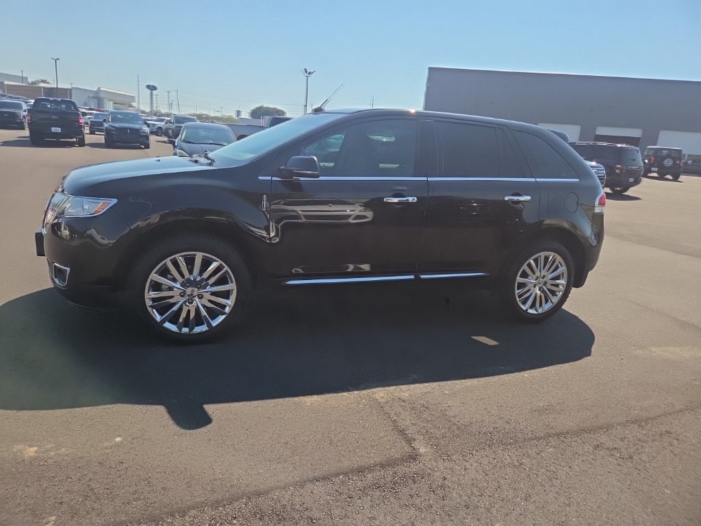Used 2015 Lincoln MKX FWD w/ Equipment Group 102A image 4