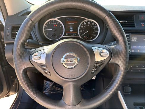 Used 2019 Nissan Sentra S image 17