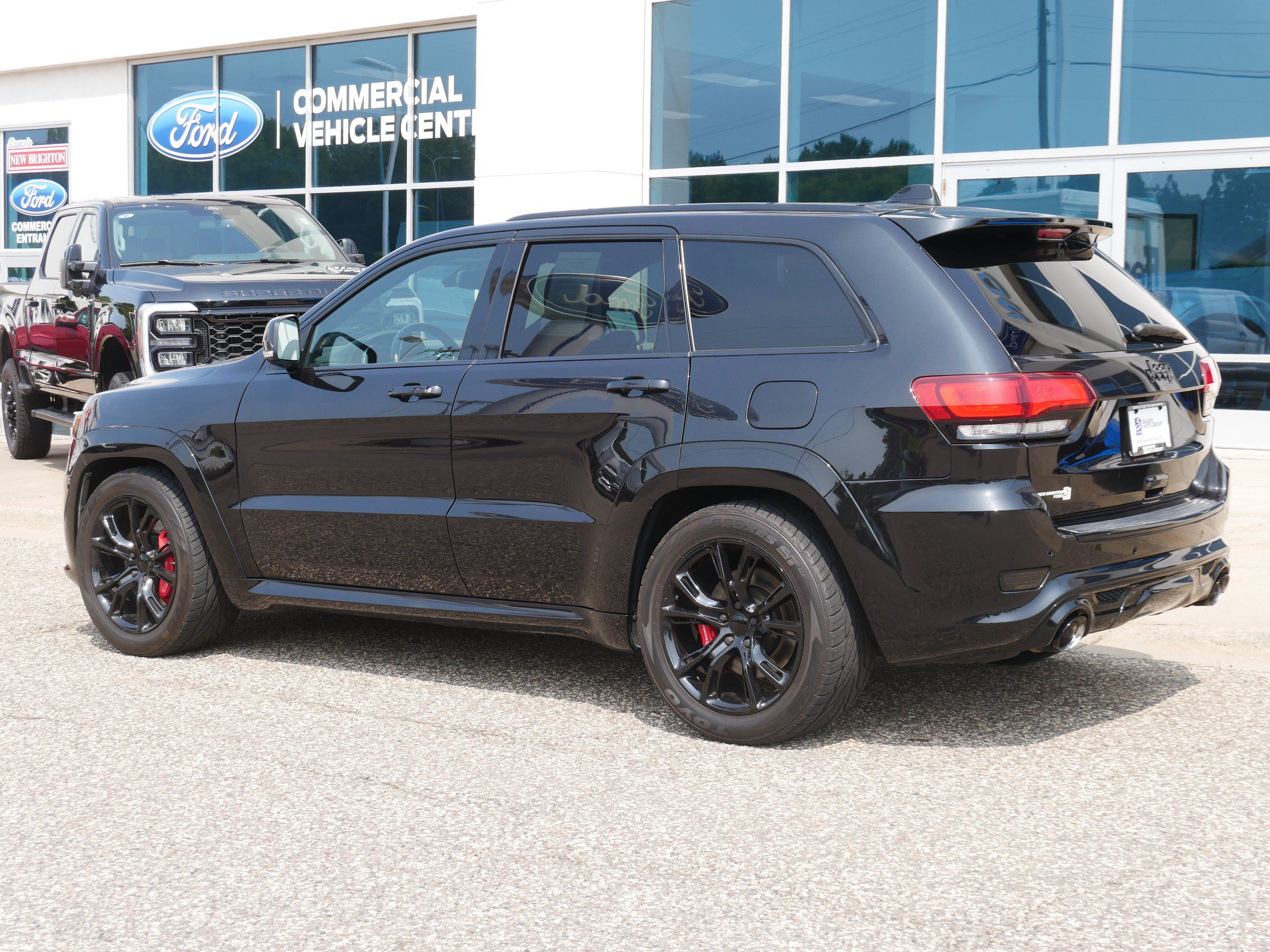 Used 2015 Jeep Grand Cherokee SRT AWD/4WD image 27