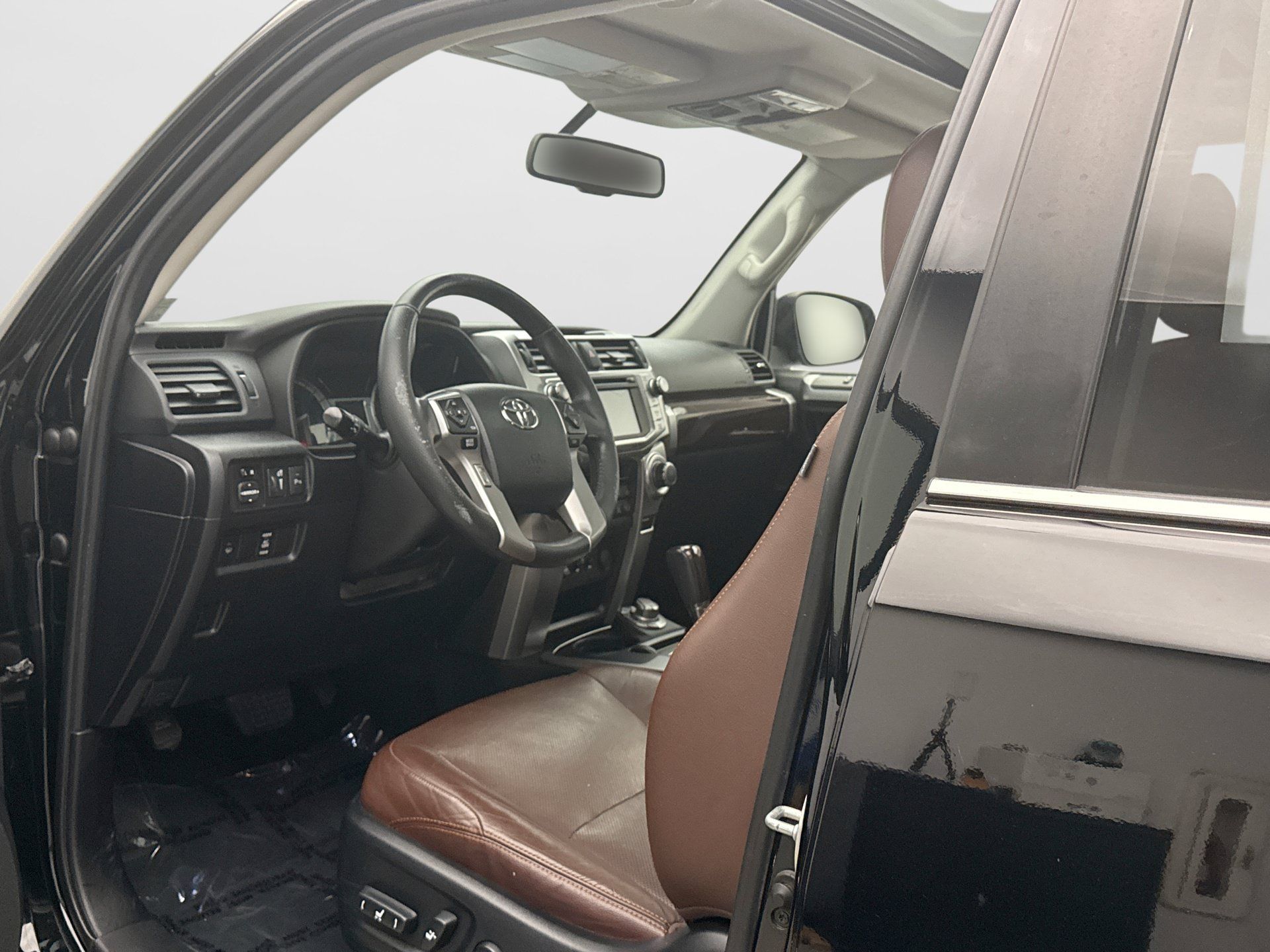 Used 2017 Toyota 4Runner Limited AWD/4WD image 10
