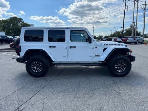 Used 2026 Jeep Wrangler Unlimited Rubicon AWD/4WD image 8