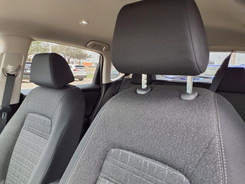 New 2026 Honda HR-V LX image 17