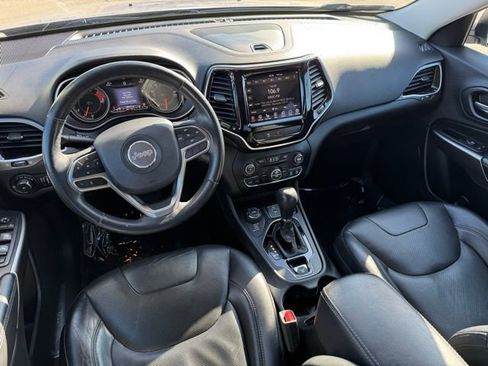 Used 2019 Jeep Cherokee Limited image 6