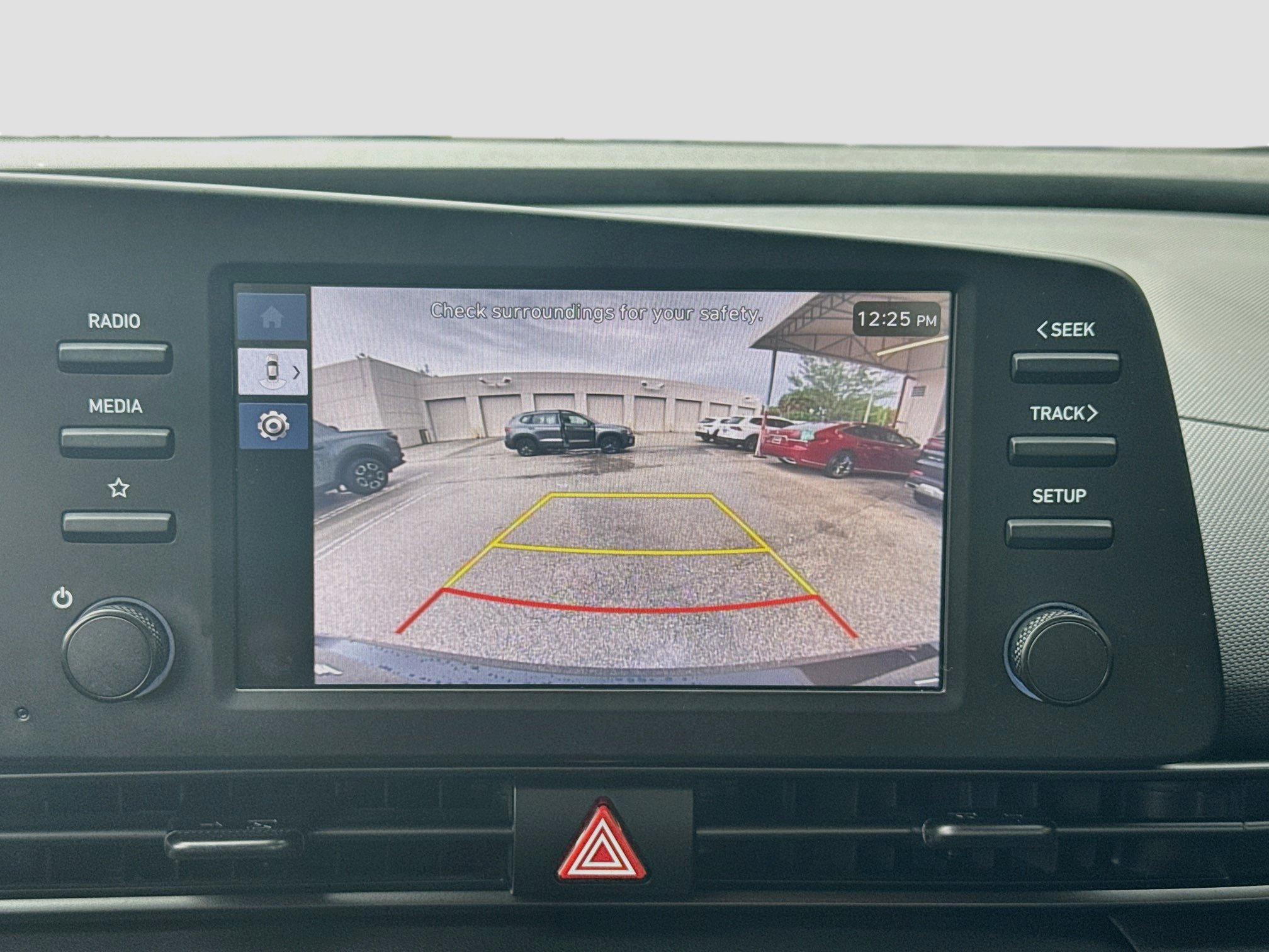 Used 2025 Hyundai Elantra Sport FWD image 11
