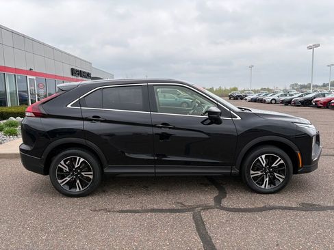 Used 2024 Mitsubishi Eclipse Cross SE AWD/4WD image 2